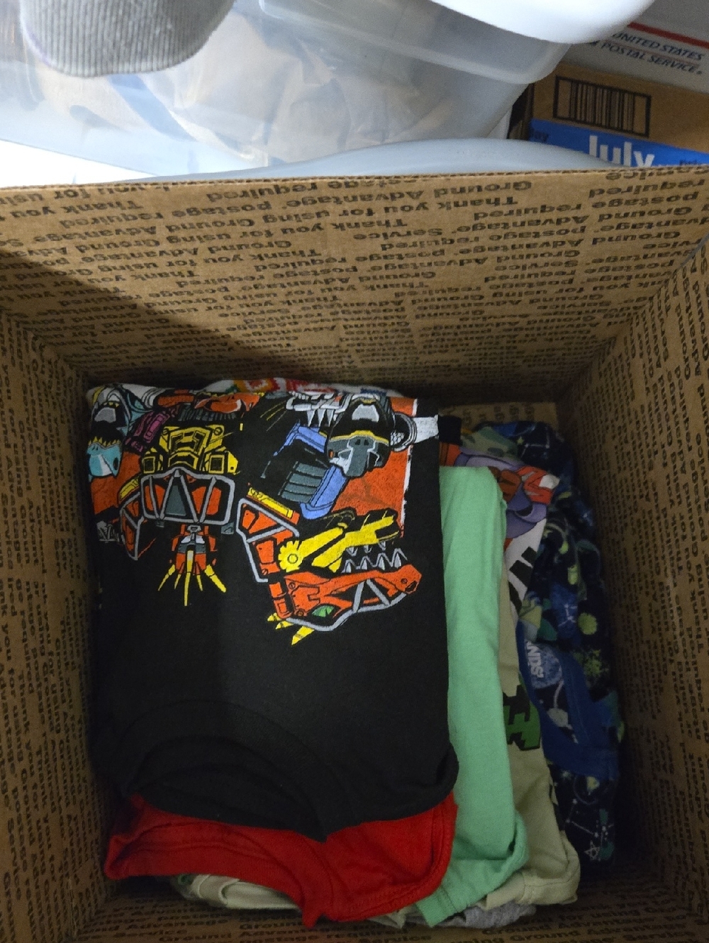 @Illuzion RIP to My Youth Coffin Gift Boxes 8 Pack & Clothes Bundle - Picture 4 of 4